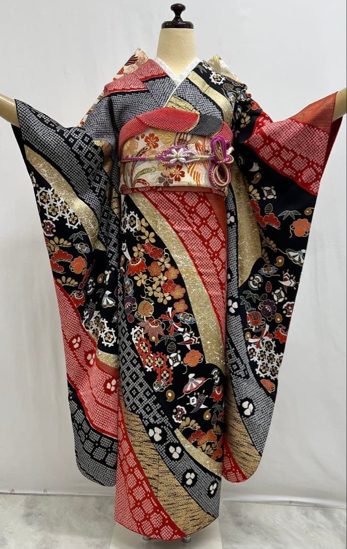 豪華　振り袖　フルセット　別誂長襦袢　成人式　金彩　宝づくし　刺繍　絞り　647