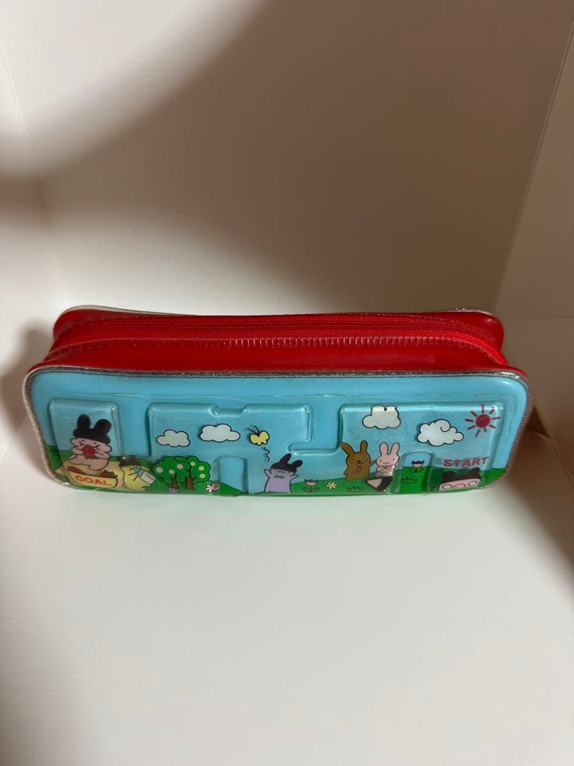 鉛筆キャップ、消しゴム、ミニのりケース、筆箱