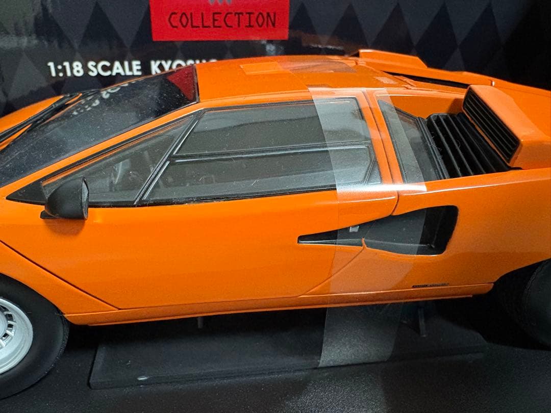☆未使用　ランボルギーニ　カウンタック　LP400 1/18 オレンジ　京商