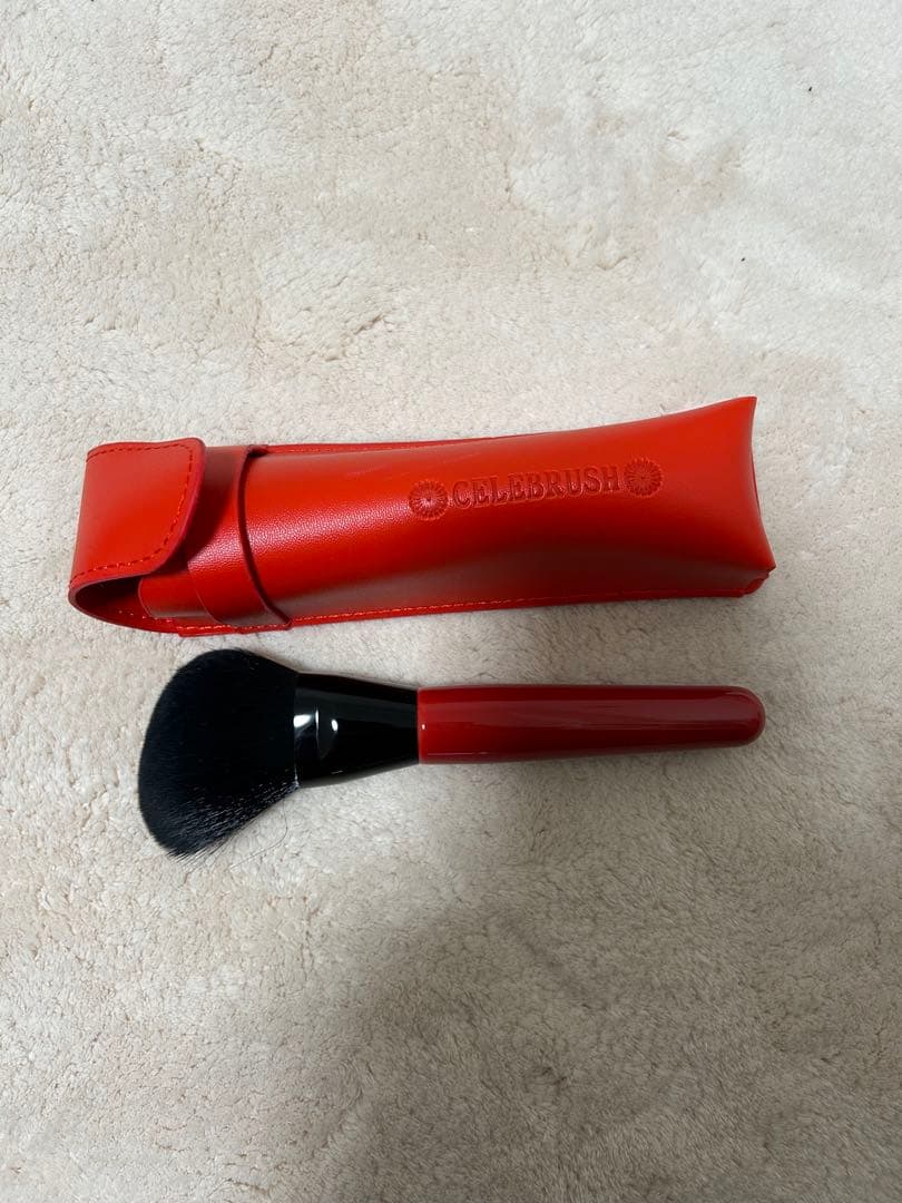 セレブラシフェイスブラシ ケース付き