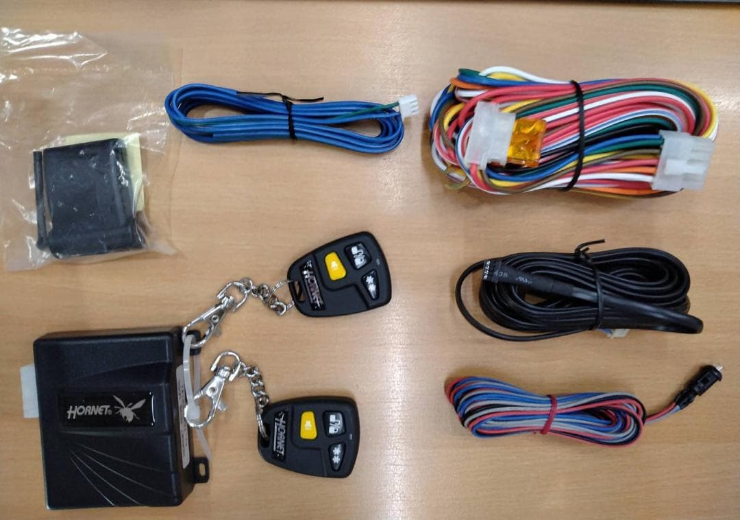！再値下げ！　未使用品　HORNET HORNETカーセキュリティ 701VS