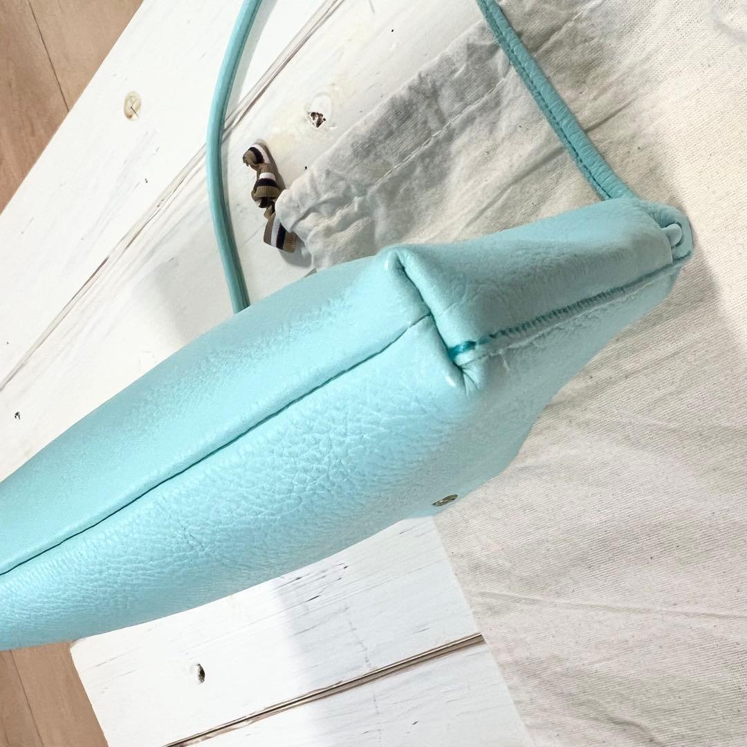 イルビゾンテ 本革クロスボディバック　限定カラー シーウォーター