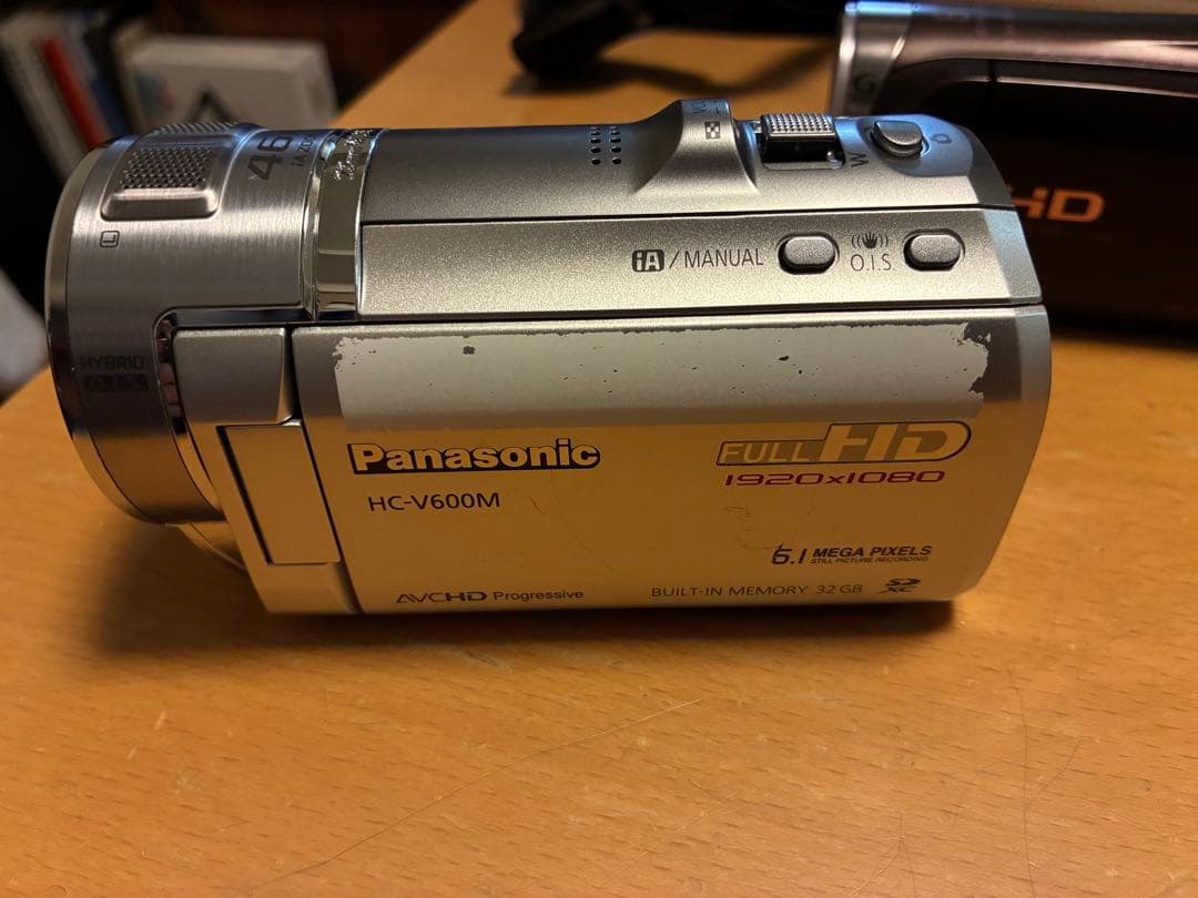 ビデオカメラ3点+三脚＋アタッシュケース+ケーブル