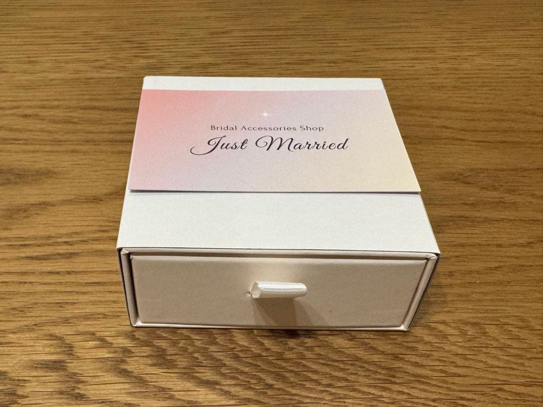 Elizabeth Bower Duet Studピアス シルバー EB-1