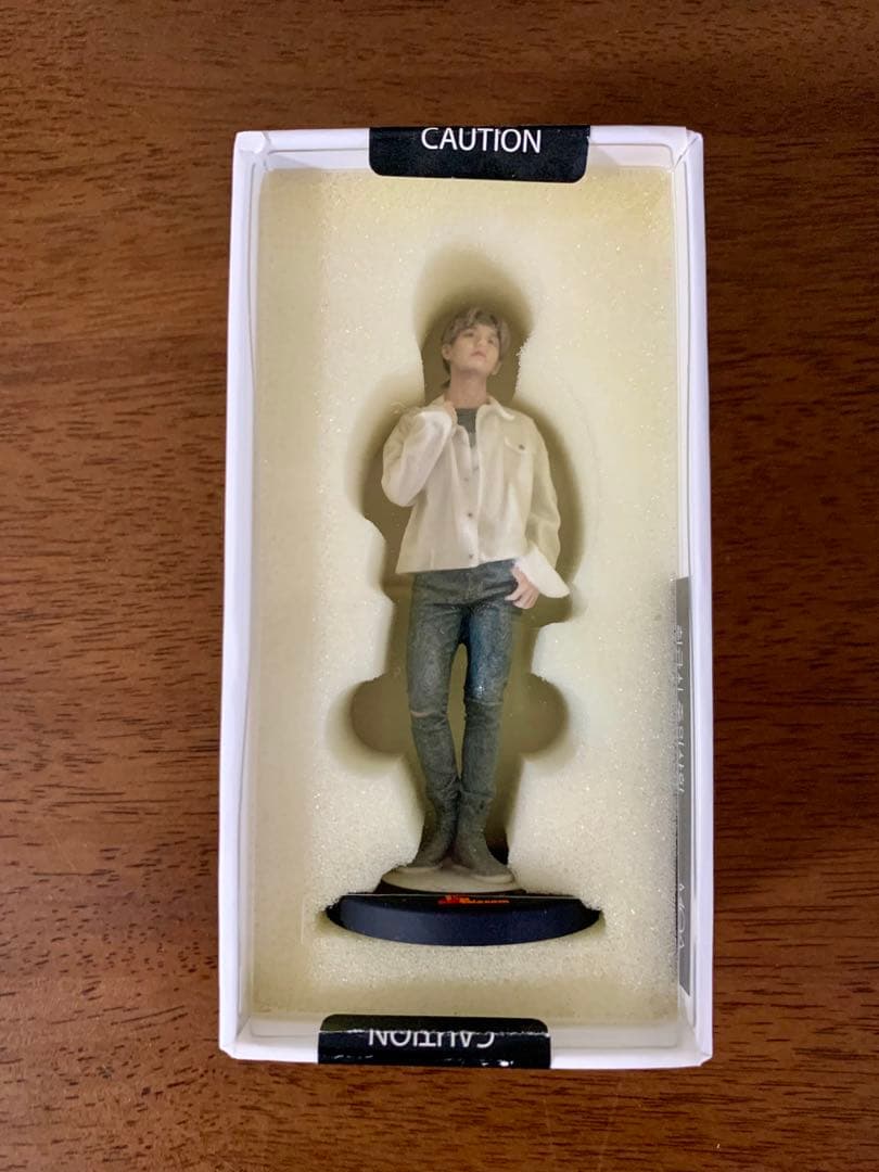 BTS 防弾少年団 SK telecom テレコム公式　フィギュア テヒョン V