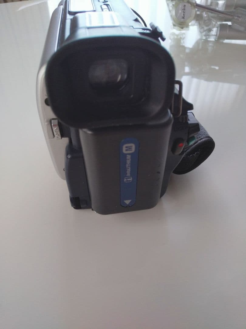 SONY デジタルハンディカム DCR-TRV17K 本体 三脚付き