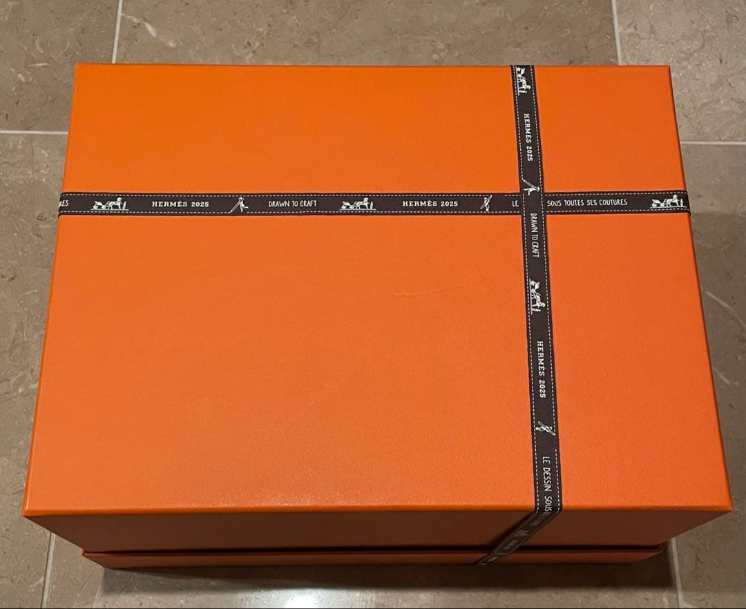 専用出品♡HERMES♡2025 インザループ 18 純正ボックス