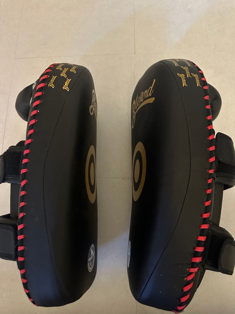 リアン　出品　Blegend キックミット