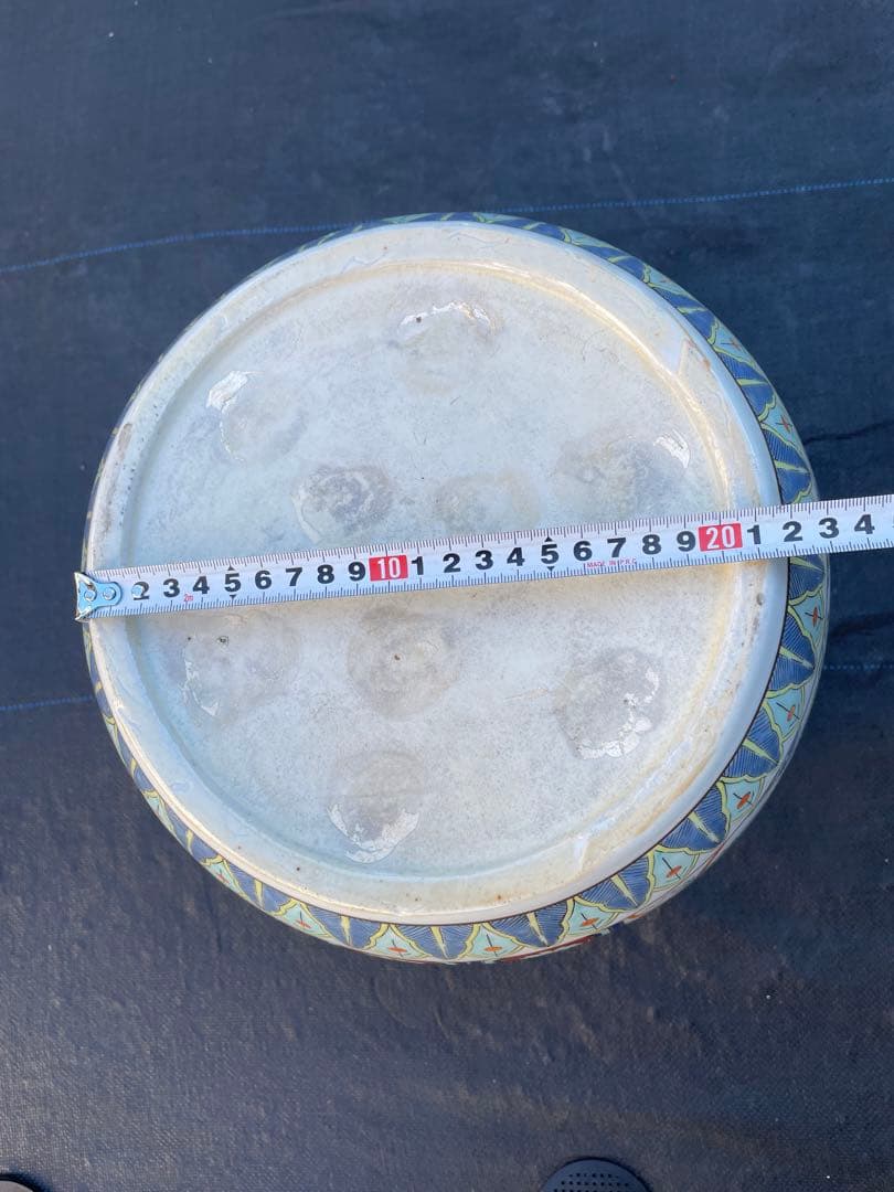 陶器　メダカ鉢・火鉢・花鉢（１２２）