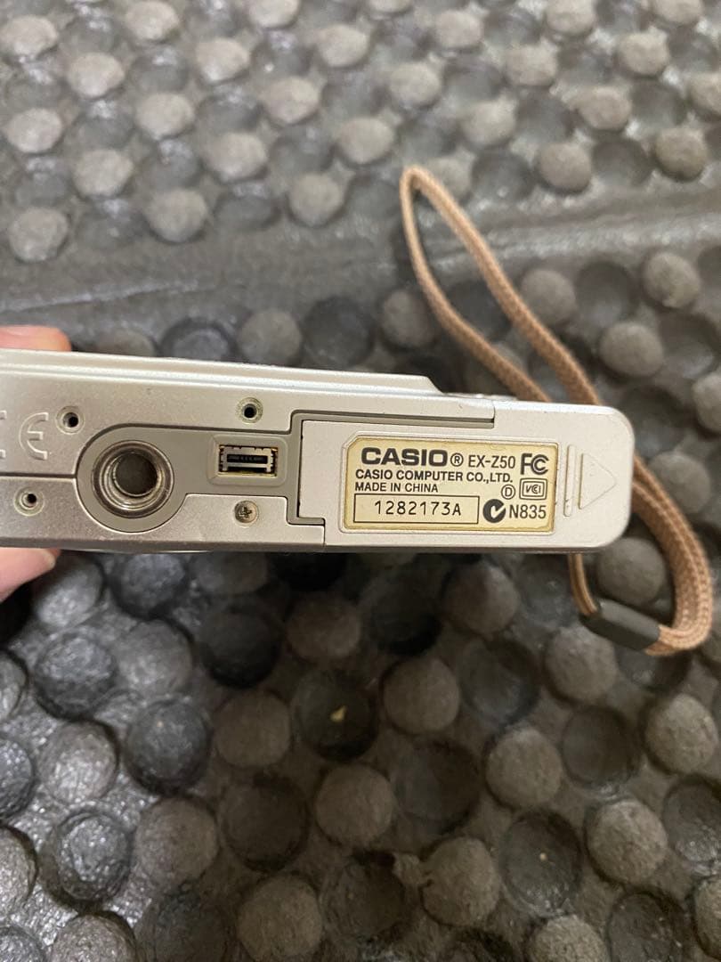 【美品】CASIO EXILIM EX-Z50 デジタルカメラ