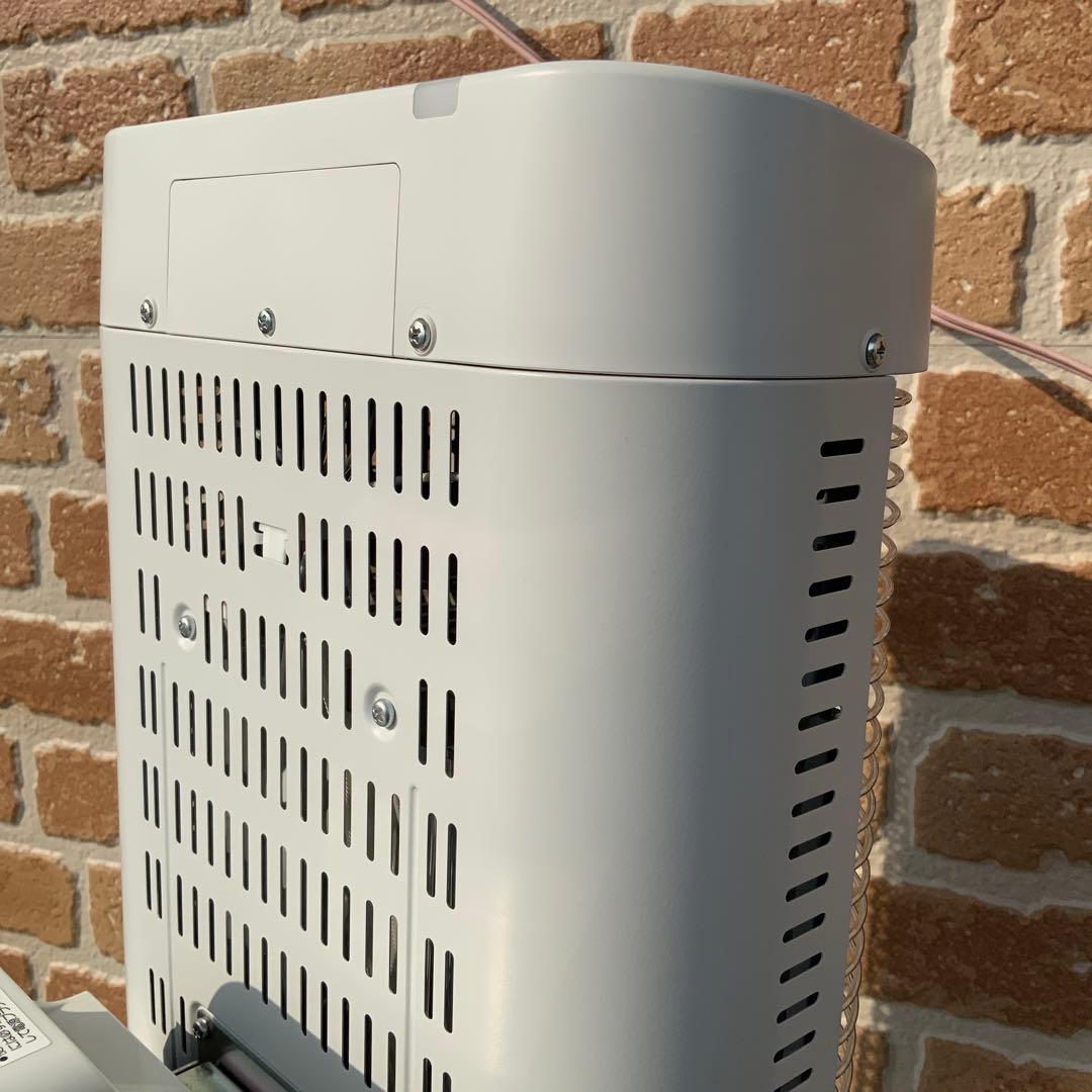 ②コロナ　遠赤外線ストーブ　DH-1220R