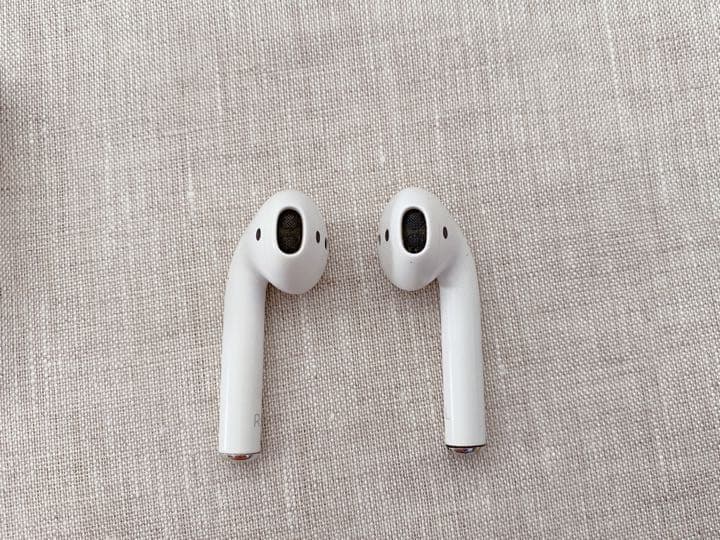 ヘッドホン Apple AirPods dMV7N2J/A