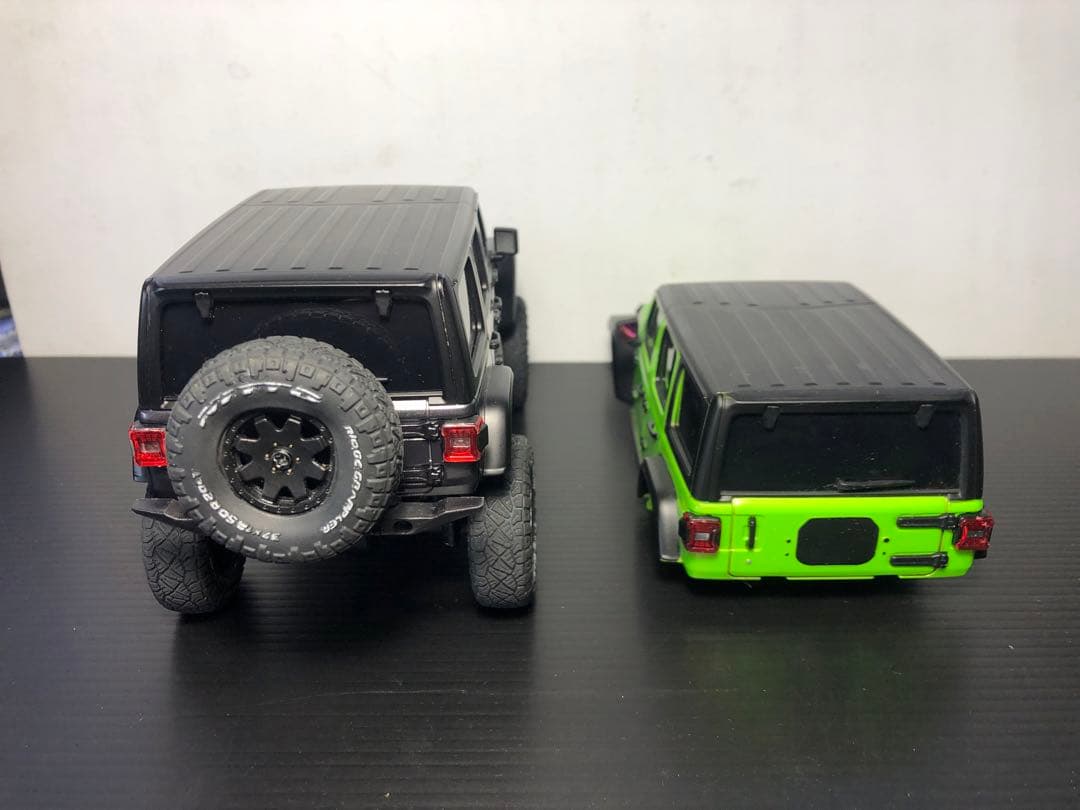 京商　ミニッツ 4x4 ルビコン　スペアボディー　重タイヤセット