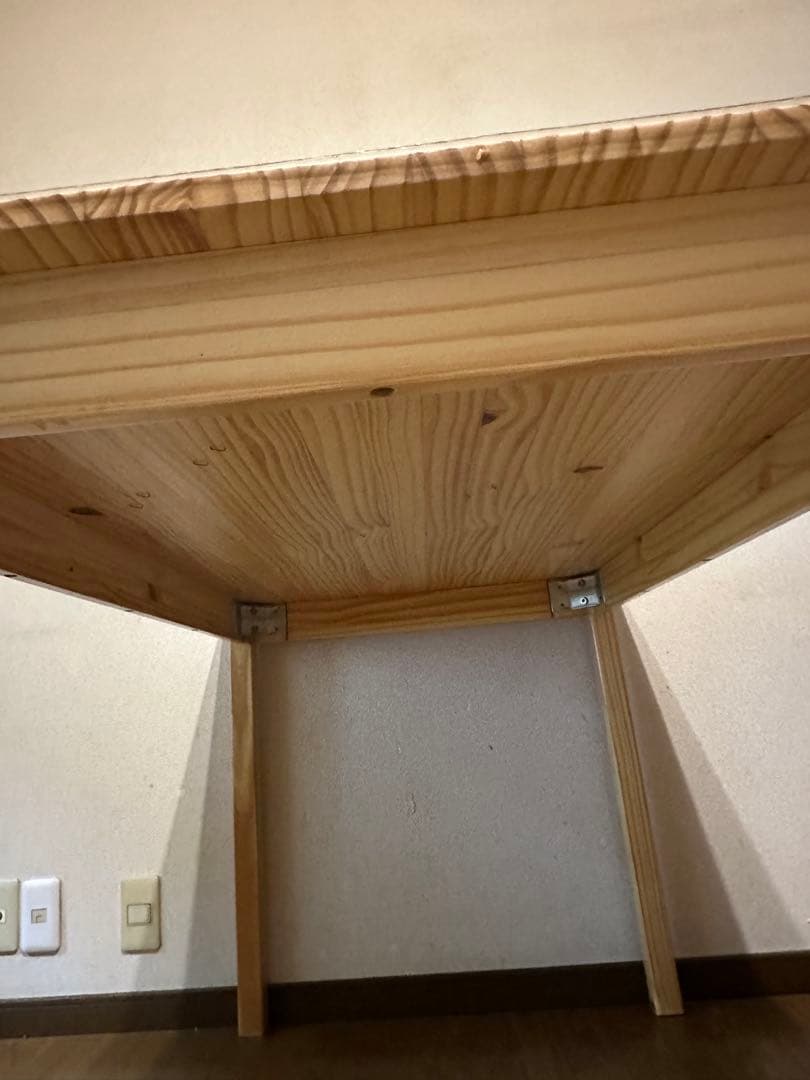 木製ダイニングテーブルと椅子セット