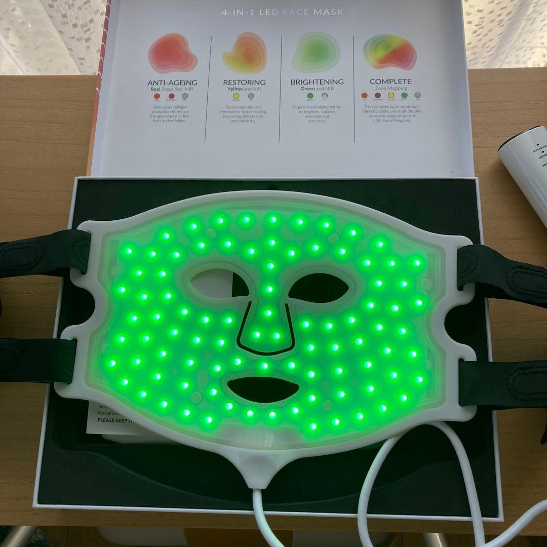 CURRENTBODY 4-in-1 LEDフェイスマスク