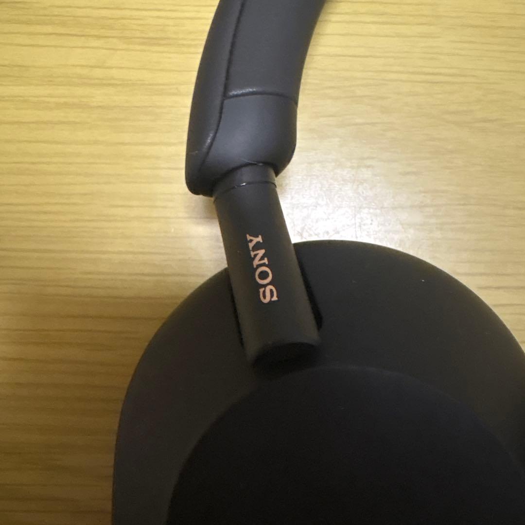 ソニーワイヤレスヘッドホン　WH-1000XM5 ブラック
