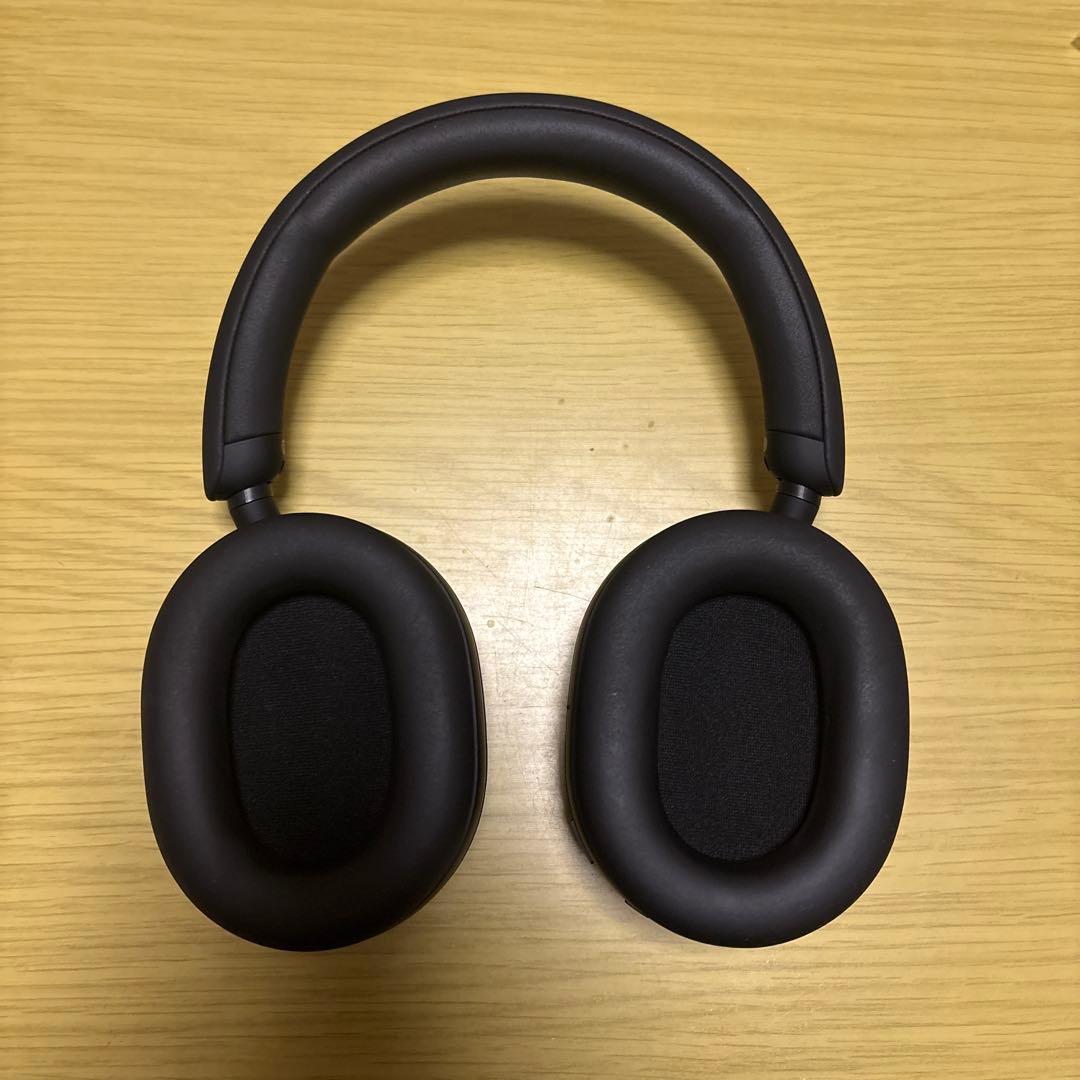 ソニーワイヤレスヘッドホン　WH-1000XM5 ブラック