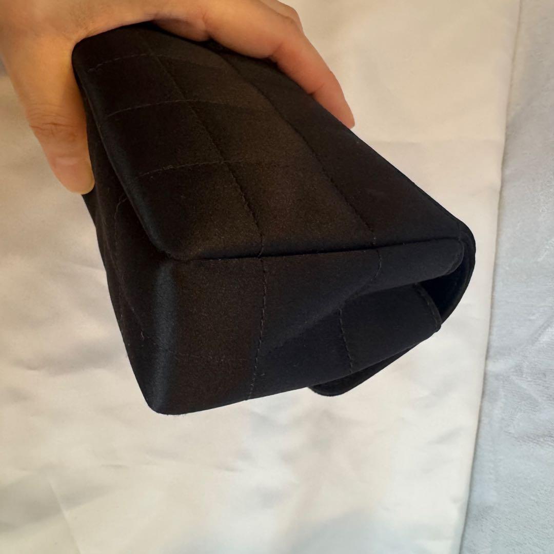 CHANEL ブラック チョコバーショルダーバッグ サテン