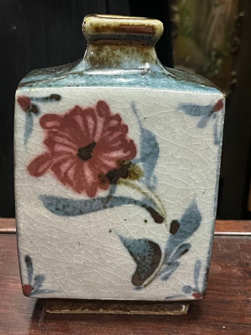 河合武一　花瓶　花模様の陶器瓶 木箱付き