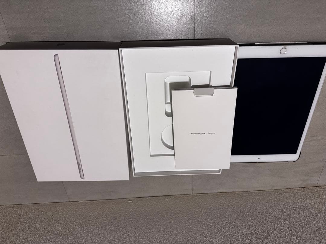 ipad8世代 32GB おまけ付き シルバー 10.2インチ