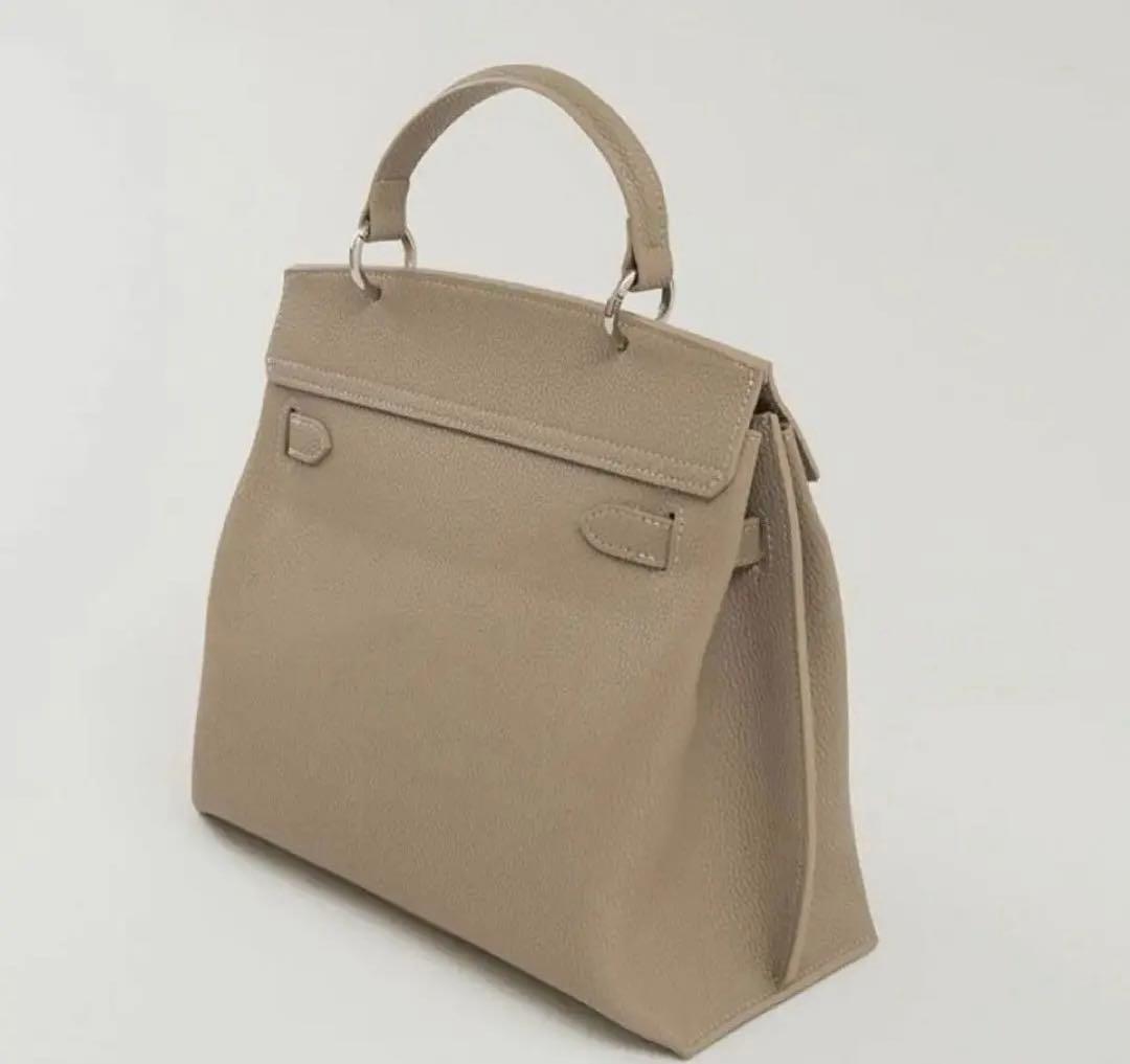 【完売品】新品未使用 デボネア スモール ハンドバッグ　レザー 本革 グレージュ