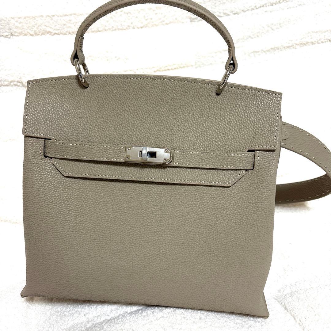 【完売品】新品未使用 デボネア スモール ハンドバッグ　レザー 本革 グレージュ