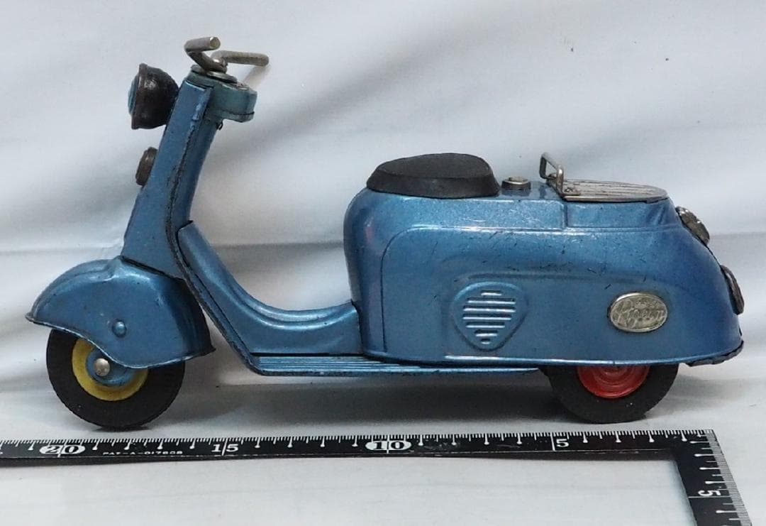 萬代屋【新三菱工業シルバーピジョン青】ブリキtin toy carスクーター箱無