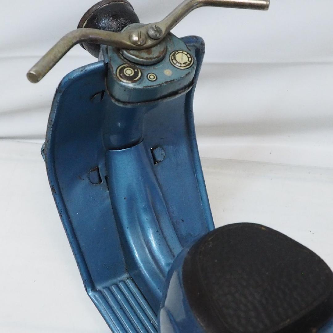 萬代屋【新三菱工業シルバーピジョン青】ブリキtin toy carスクーター箱無