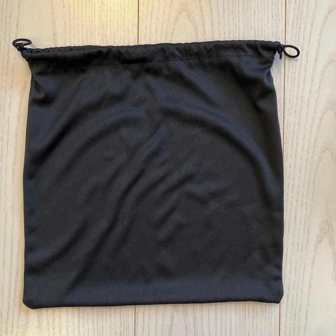 フィーナ　メルセデスベンツ　ワイヤレスヘッドホン1個