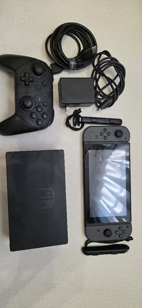 【本体&付属品完備】Nintendo Switch（グレー）
