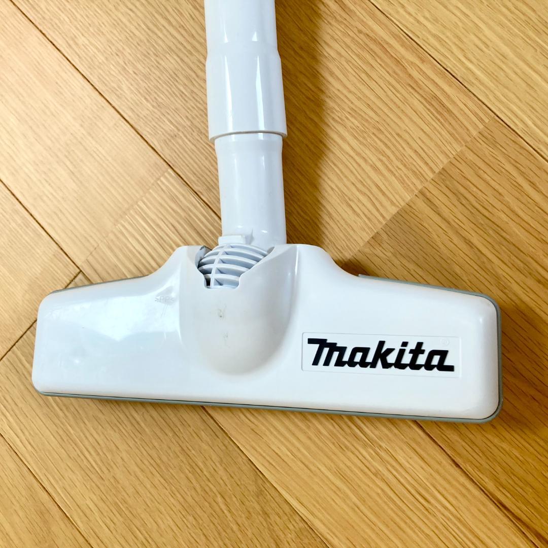 【美品】マキタ CL107FD 掃除機＋充電器 紙パック付 充電式クリーナー