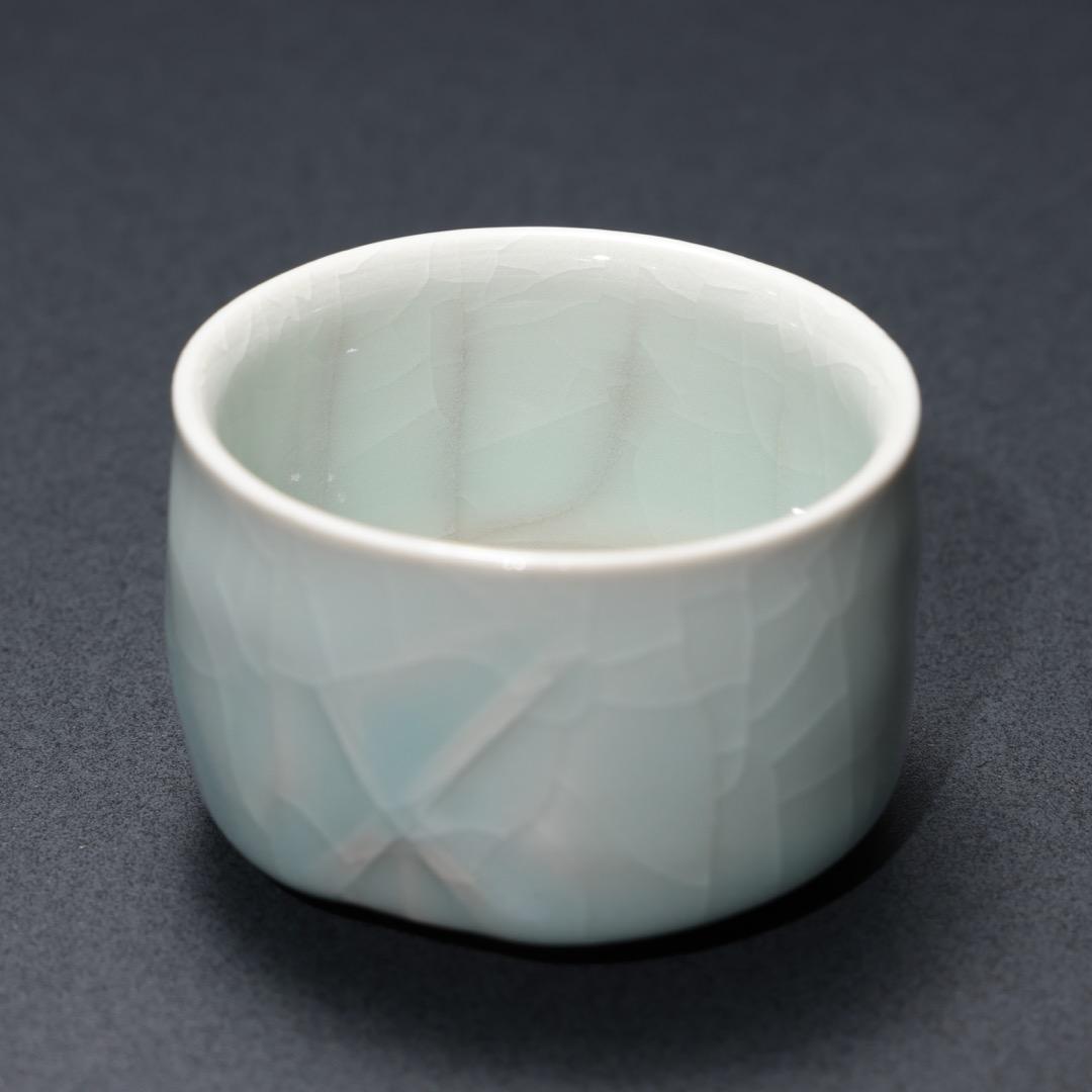 【ぐい呑・盃】 青磁ぐい呑み 加藤幸兵衞作　美品　共箱 R1186ダU