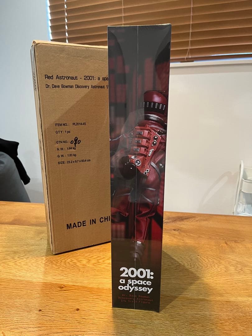 EXECUTIVE REPLICAS 2001年宇宙の旅 レッドカラー