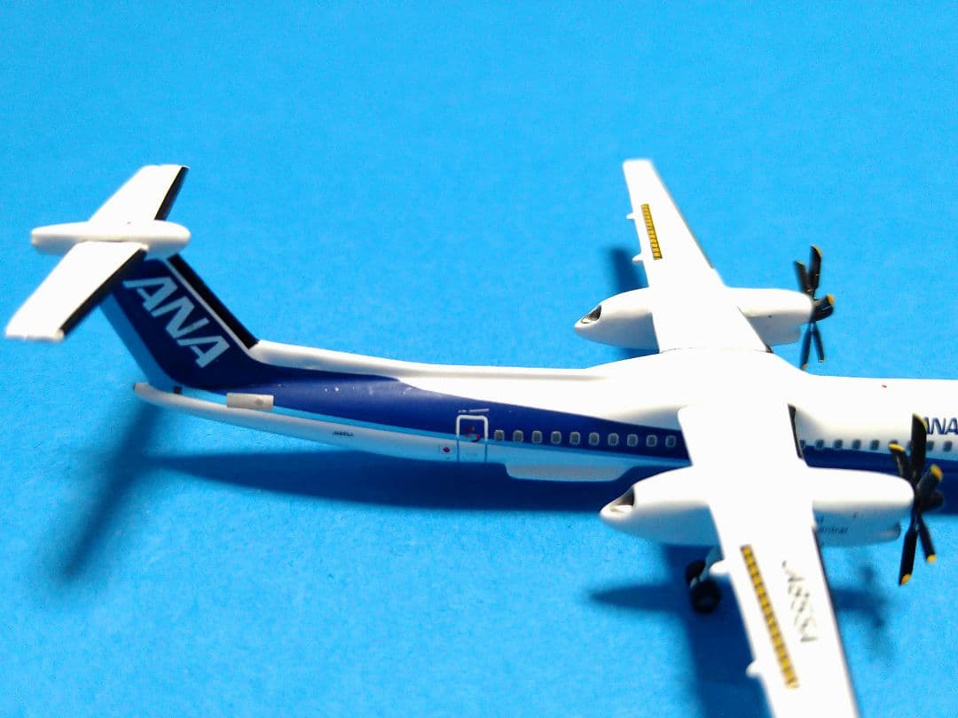 ANA全日空　DHC-8-402Q Dash 8 JA855A 1/400
