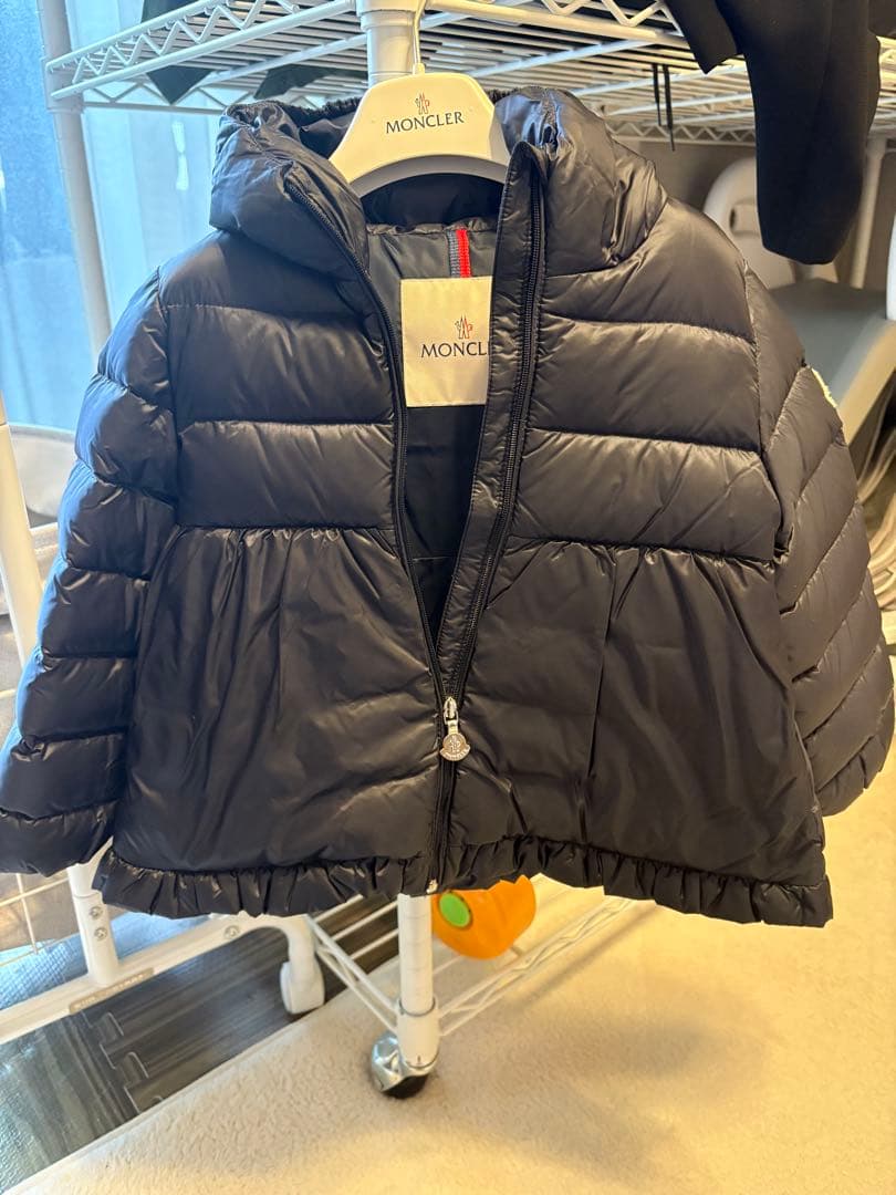 MONCLER ネイビーダウンコート フリル付き