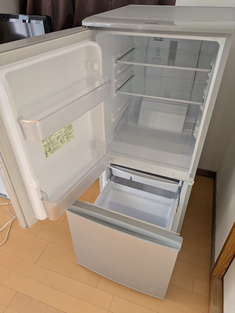 【送料込】どっちもドア SHARP 2016 137L SJ-D14B-S