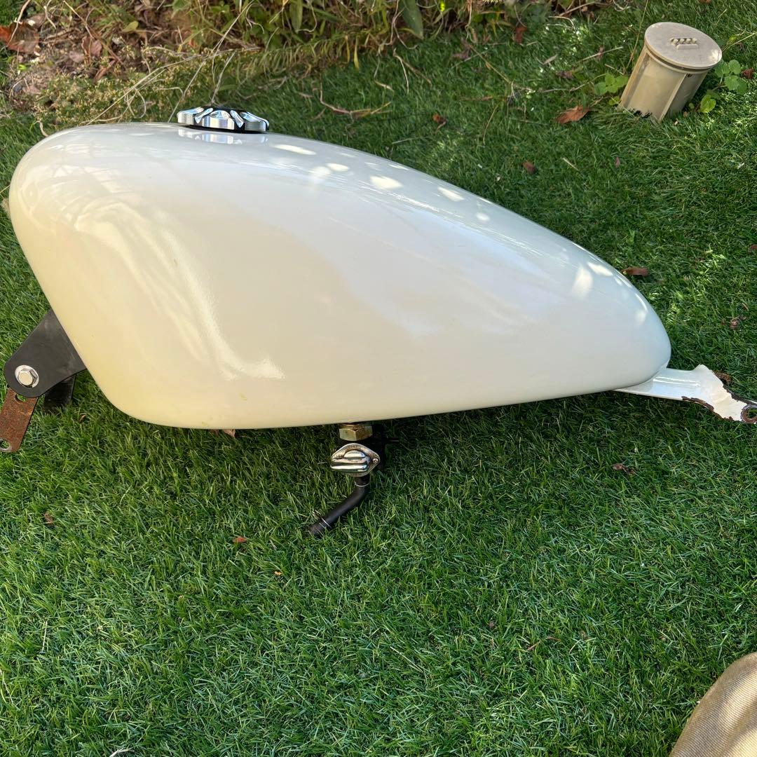 ⭐️ハーレー⭐️タンク　48? 約12L バルカンから取り外し