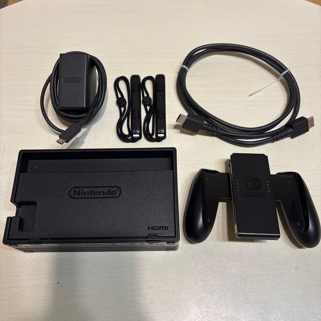 【美品】Nintendo Switch本体 SDカード、Joy-Conカバー付き