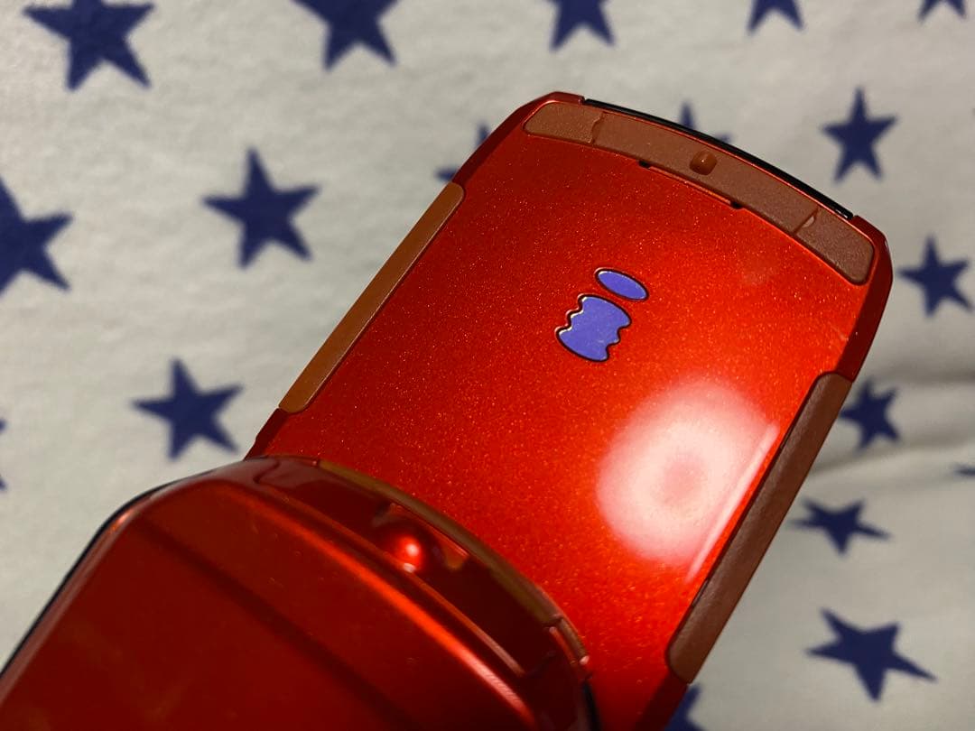 SO505iS オレンジ 回転式 携帯電話