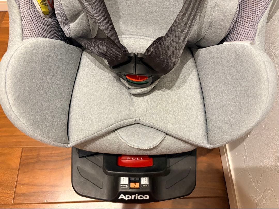 クリーニング済☆美品☆　アップリカ　クルリラ　ISOFIX　全て揃っています