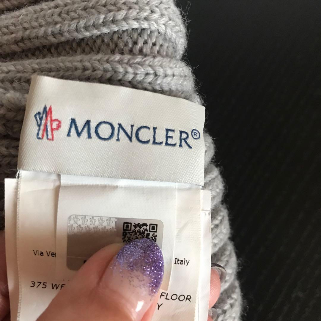 極美品です‼︎モンクレール FOX ファー付きニット帽 グレー