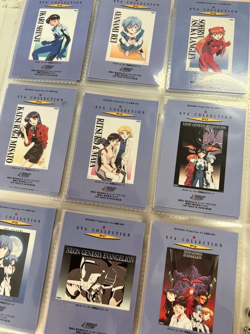33,000円です。新世紀エヴァンゲリオン トレーディングカードセット