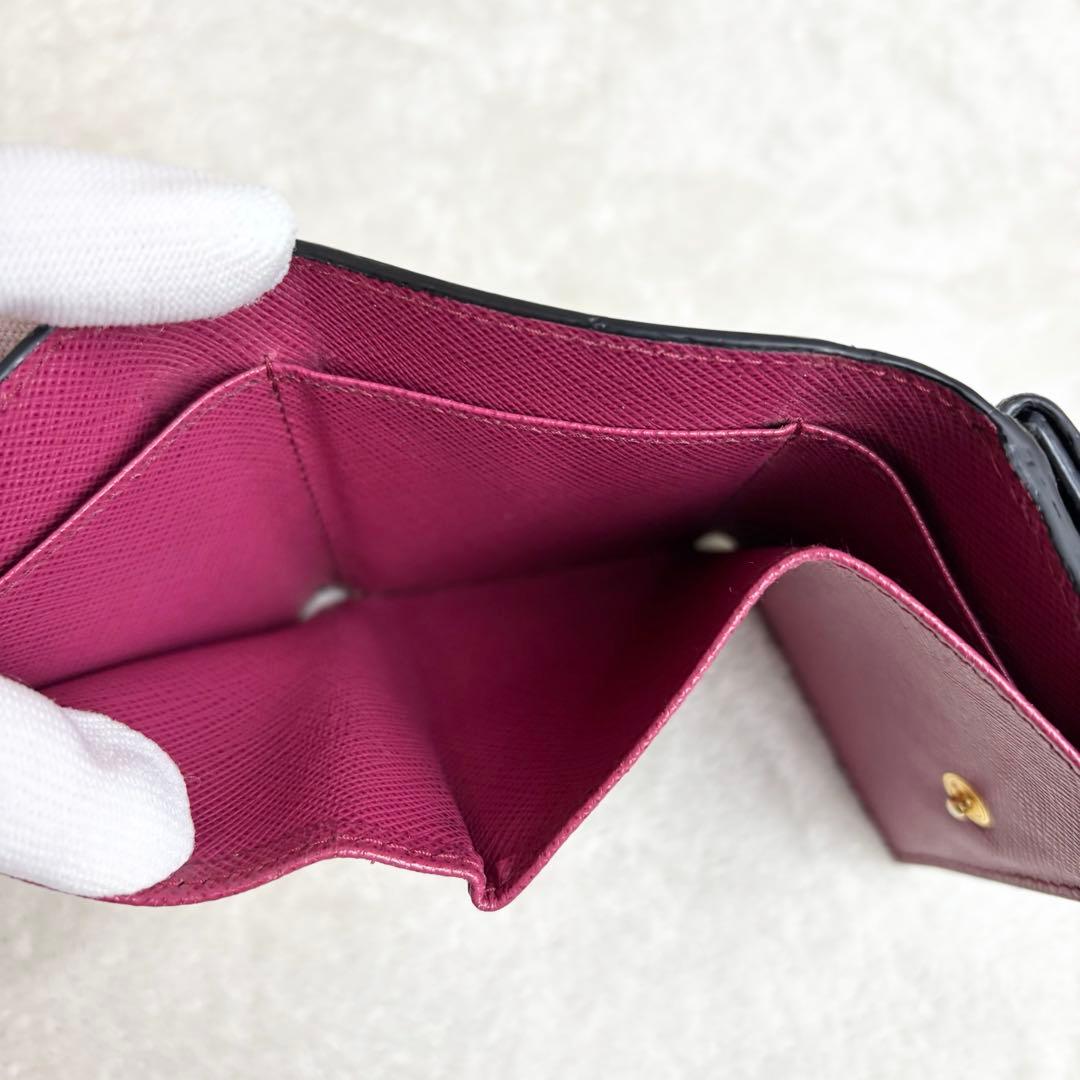 【希少✨】PRADA 三つ折り財布 バイカラー サフィアーノレザー 黒 ピンク