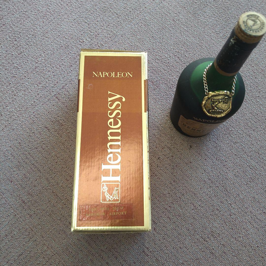 未開栓 ヘネシー ナポレオン コニャック 金キャップ 700ml 40% 箱付き