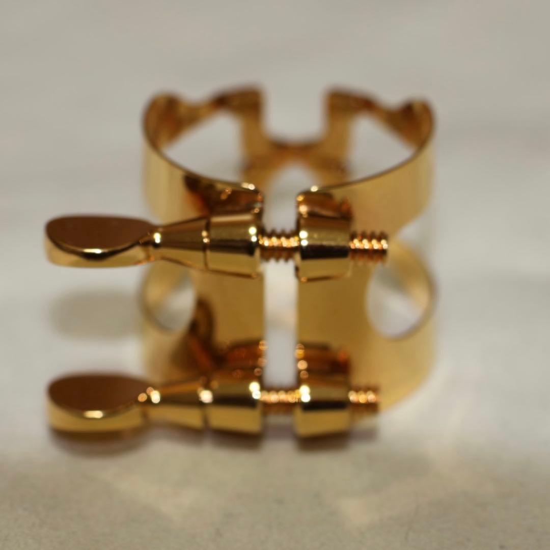 ハリソンハーツ　アルトサックスリガチャー　A3 GP ケース付き