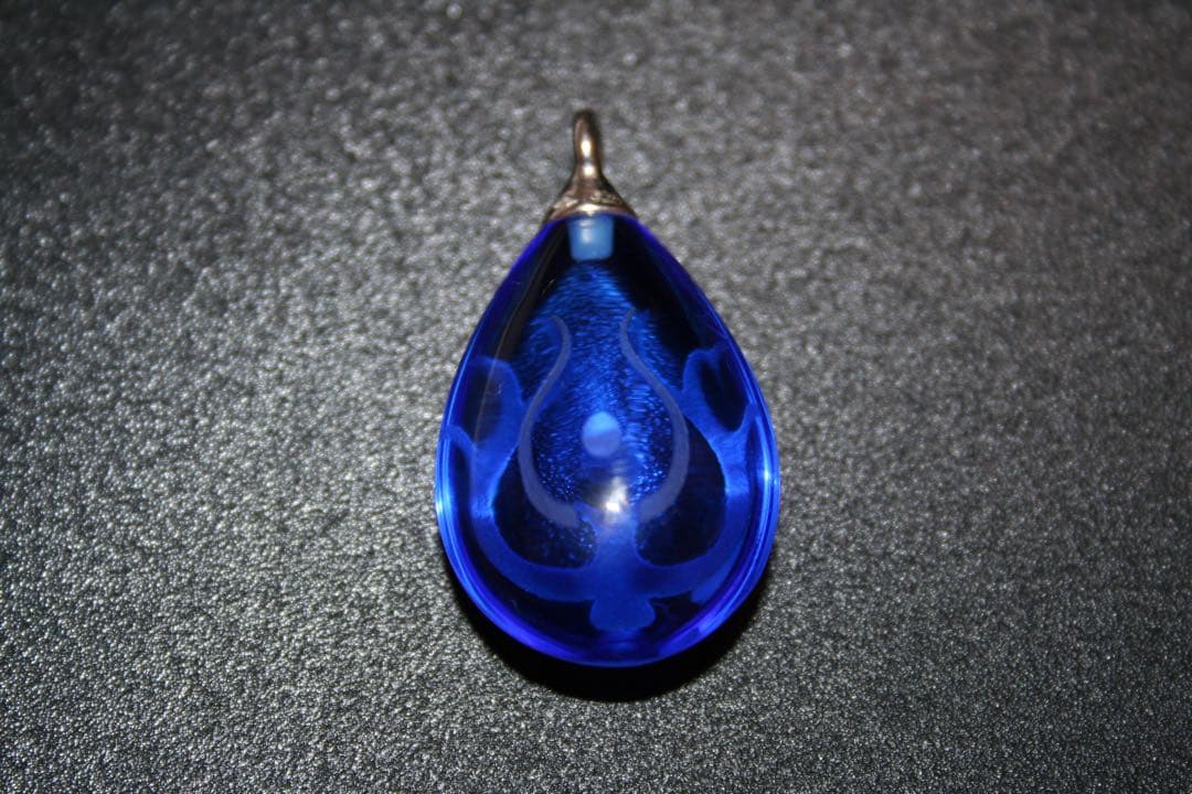 Baccarat バカラ ジブリ美術館限定 天空の城ラピュタ 飛行石ペンダント