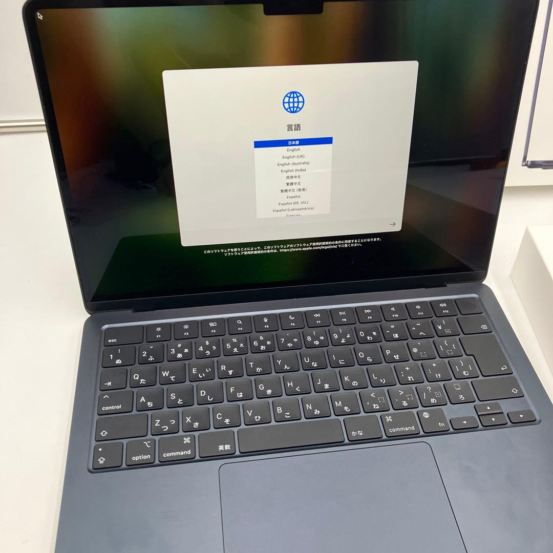 超美品　MacBook Air 2022_M2/8GB/256GB a2681