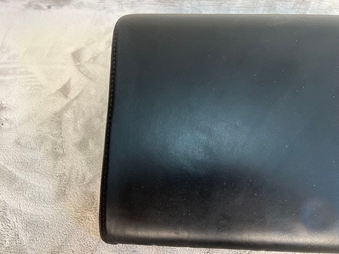 ハーマンミラー本革フットピロー