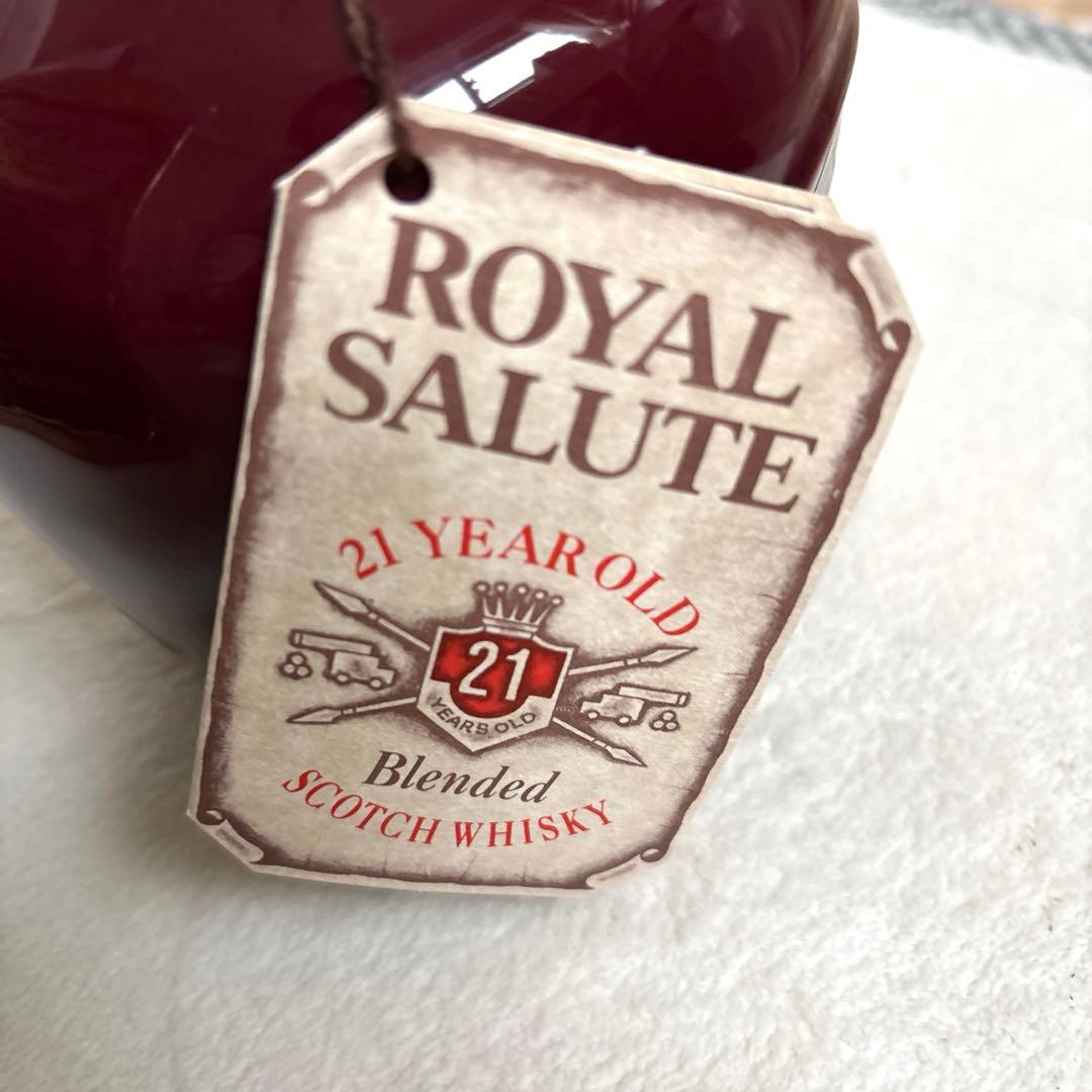 シーバス　ロイヤルサルート21年　陶器ボトル赤 巾着・箱付【古酒】