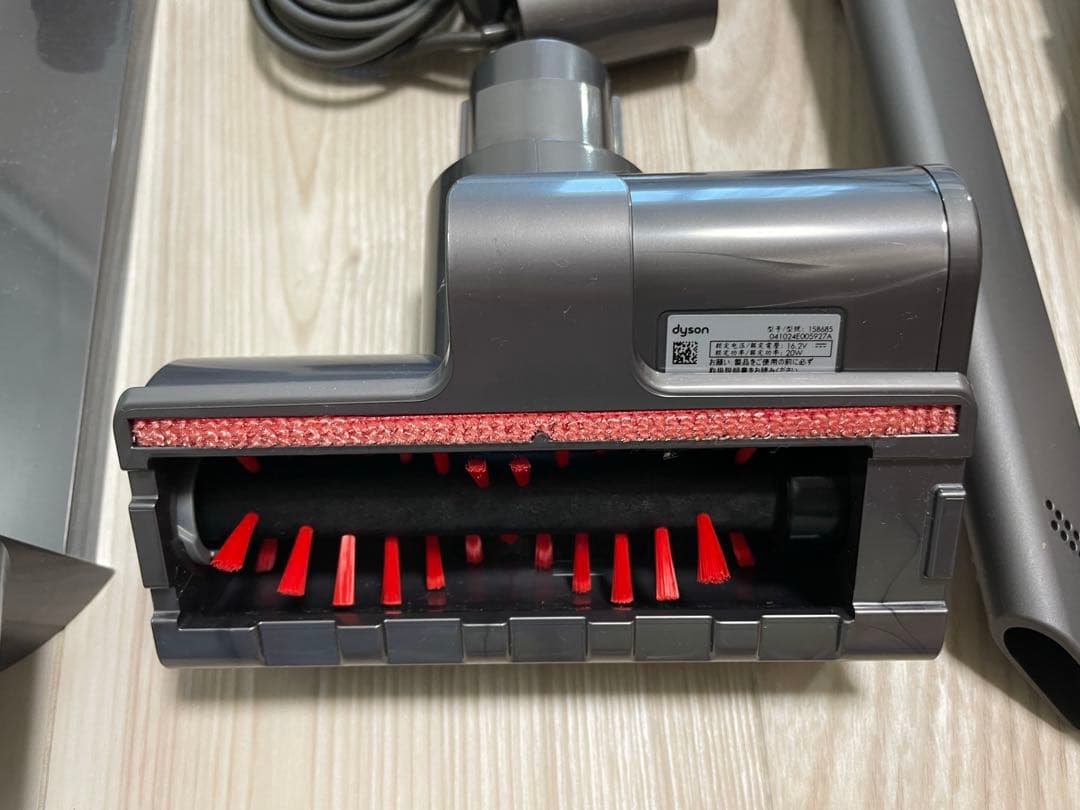 Dyson V8 Fluffy Slim付属品セット　スタンド・ヘッド・充電器